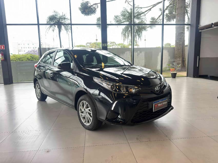 TOYOTA YARIS SA XL 15