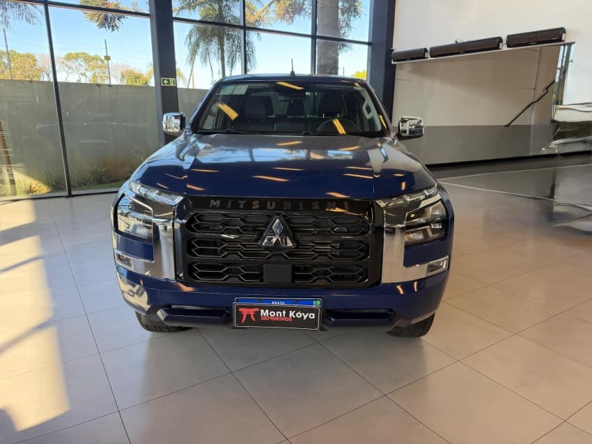 Mitsubishi TRITON 2.4 BITURBO DIESEL CD HPE 4X4 AUTOMÁTICO 2025/2026