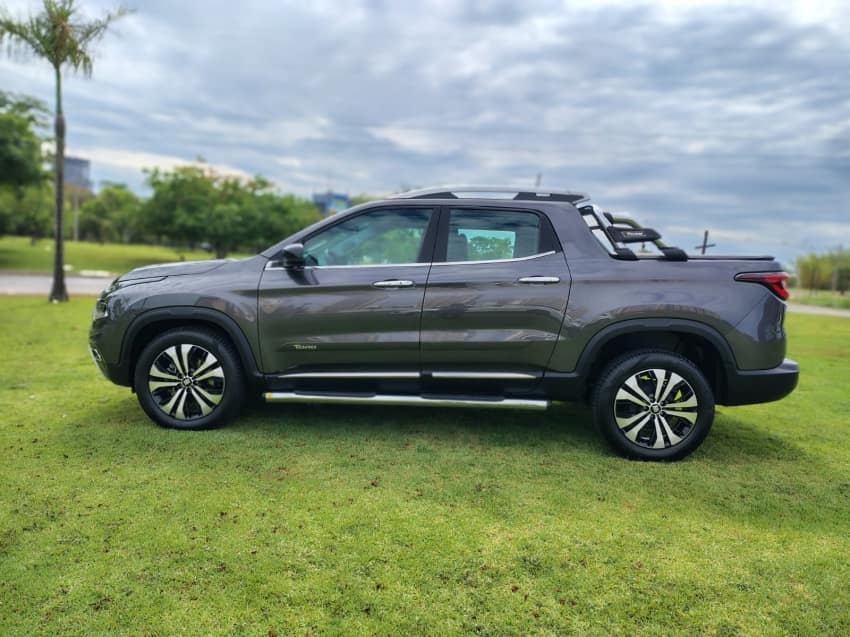 Fiat TORO 1.3 TURBO 270 FLEX VOLCANO AT6 2025/2025