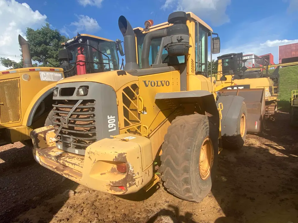VOLVO L90F