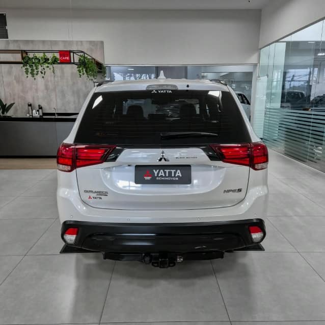 Mitsubishi OUTLANDER 3.0 MIVEC V6 GASOLINA HPE-S BLACK EDITION AWD AUTOMÁTICO 2021/2022
