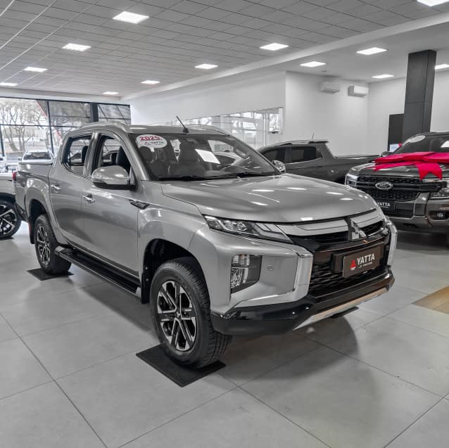 Mitsubishi L200 TRITON 2.4 16V TURBO DIESEL SPORT HPE-S CD 4P 4X4 AUTOMÁTICO 2024/2025