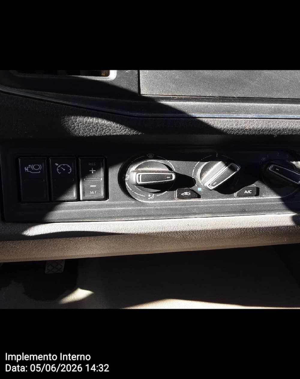 Volkswagen 11-180 Delivery 4x2 2p (diesel)(E6)