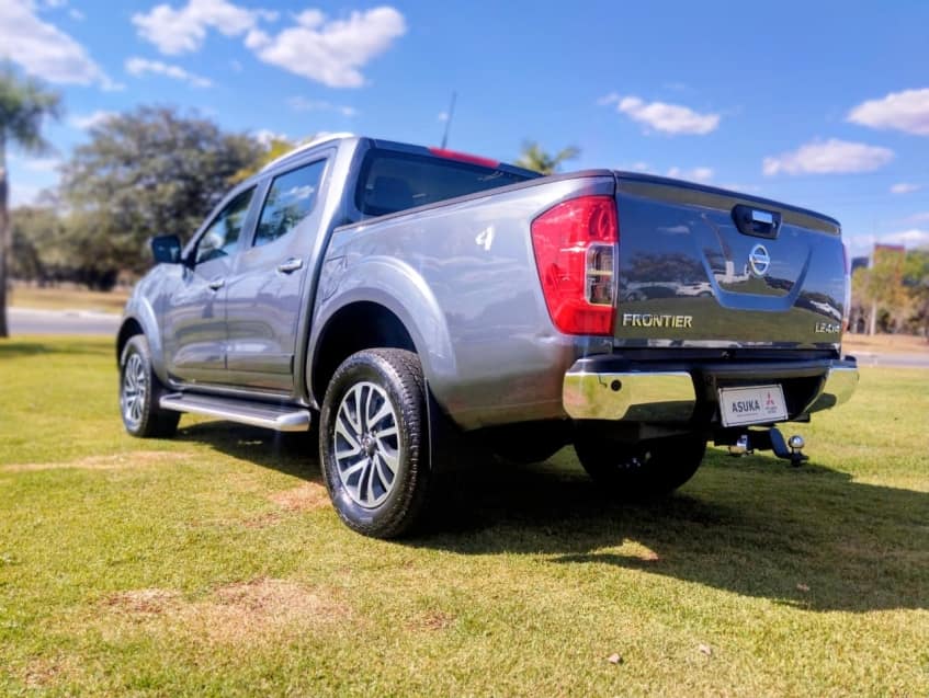 Nissan FRONTIER 2.3 16V TURBO DIESEL LE CD 4X4 AUTOMÁTICO