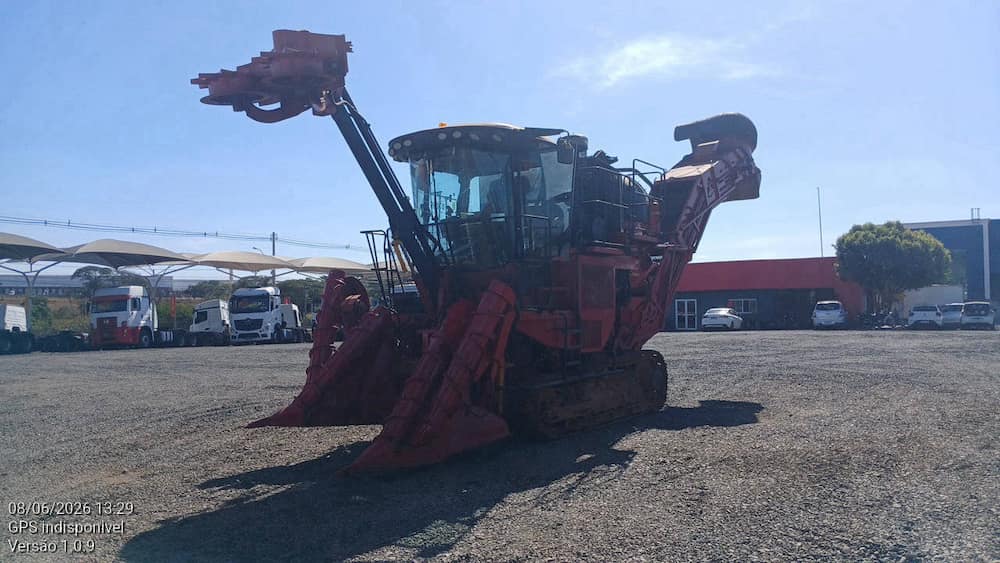 CASE 8810