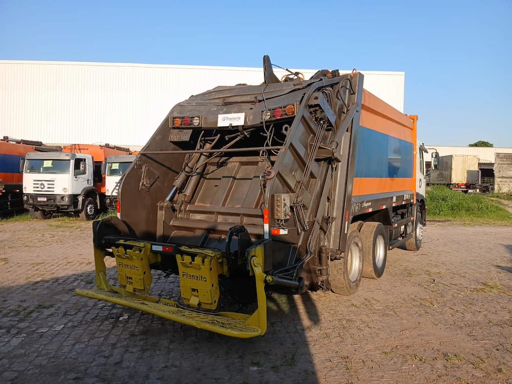 Volkswagen 24-260 E Constel. 6x2 2p (diesel)(E5)