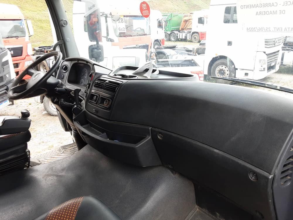 Mercedes-Benz Axor 3344 S (6X4)