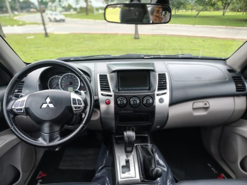 Mitsubishi PAJERO 3.2 HPE 4X4 7 LUGARES 16V TURBO INTERCOOLER DIESEL 4P AUTOMÁTICO 2017/2018