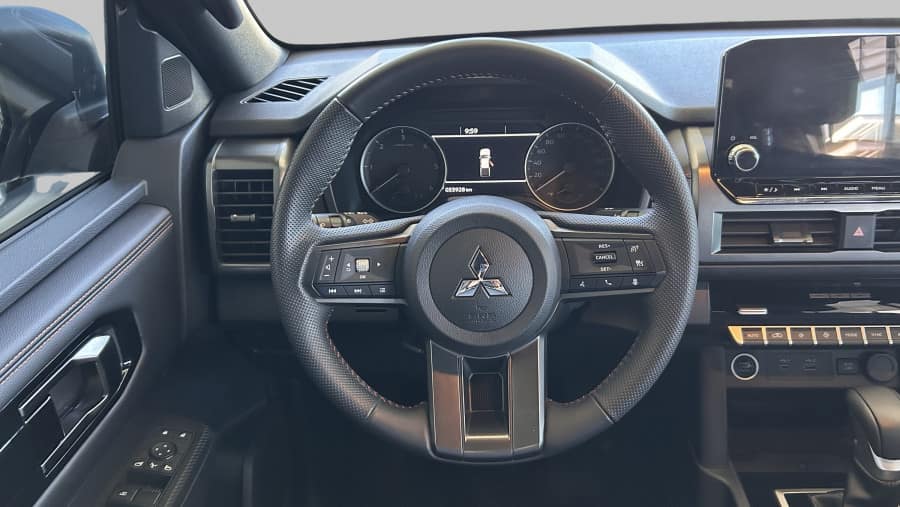 Mitsubishi Nova Triton  2.4 Katana