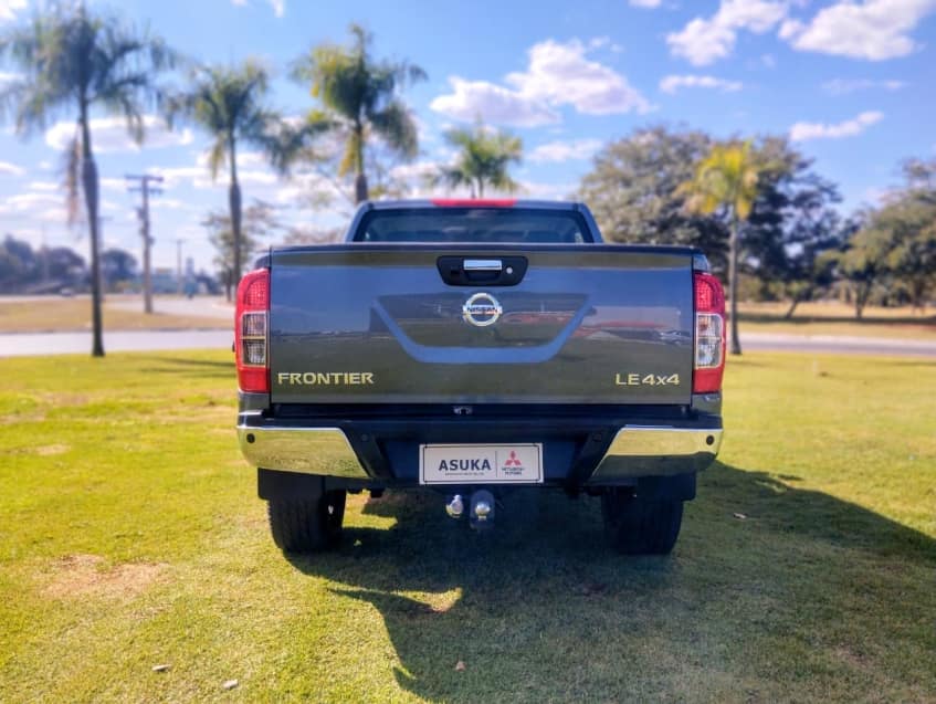 Nissan FRONTIER 2.3 16V TURBO DIESEL LE CD 4X4 AUTOMÁTICO