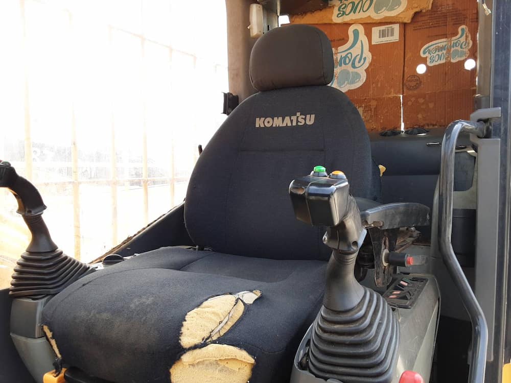 KOMATSU PC 200 LC