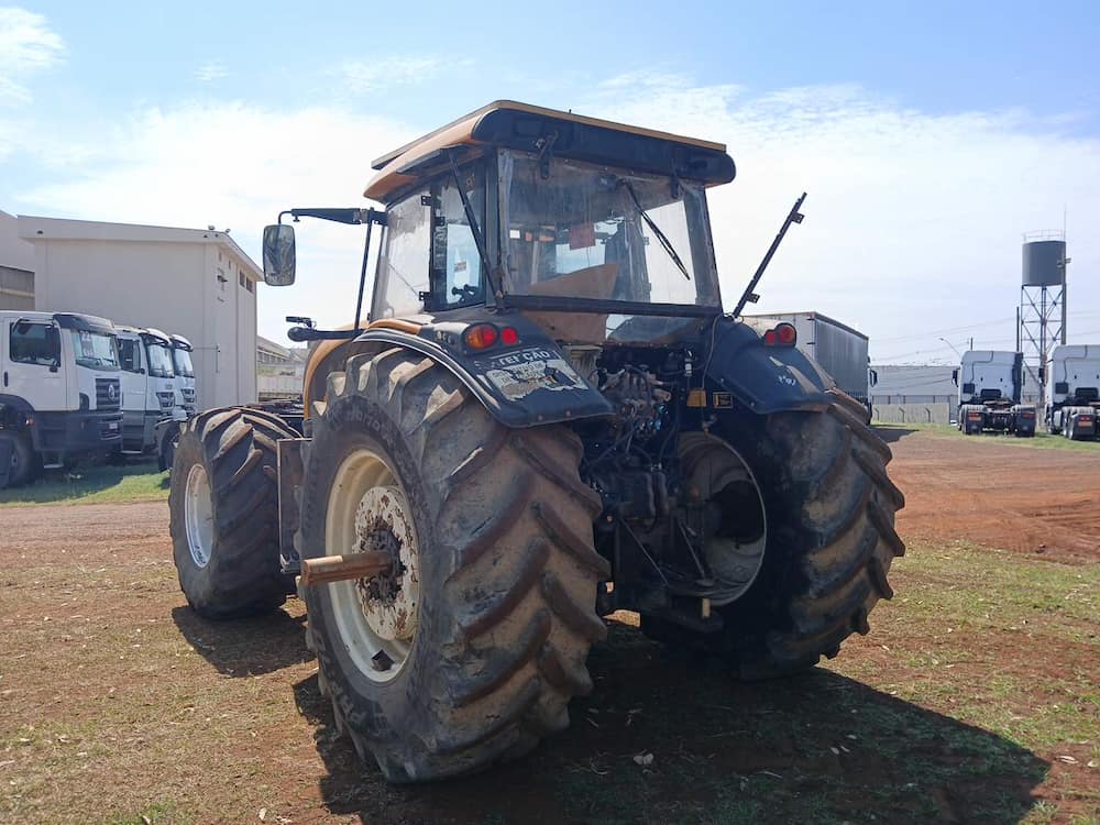 VALTRA BH 224 HiTECH