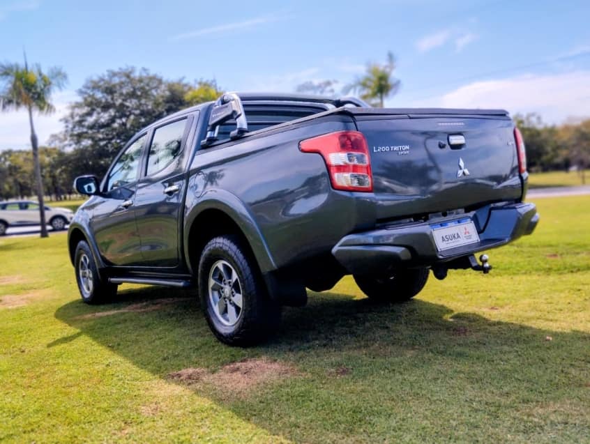 Mitsubishi L200 TRITON 2.4 16V TURBO DIESEL SPORT HPE CD 4P 4X4 AUTOMÁTICO