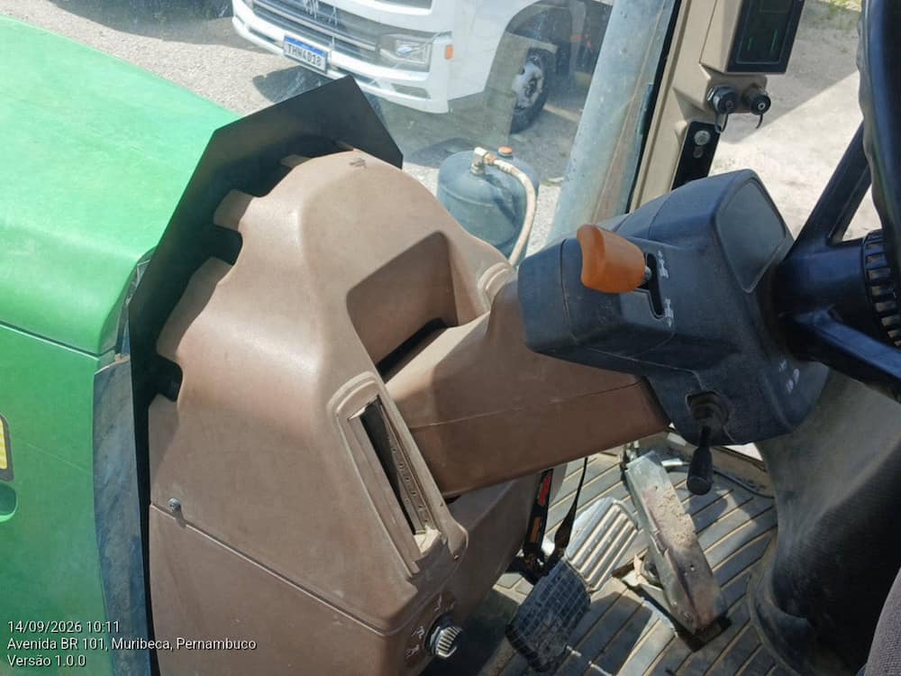 JOHN DEERE 7200J