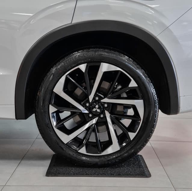 Mitsubishi OUTLANDER 2.4 PHEV HPE-S S-AWC DHT 2025/2026