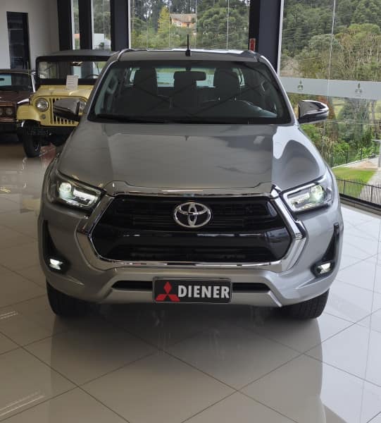 Toyota HILUX CD SRV 2.0 4X4 DIESEL AUT 2025