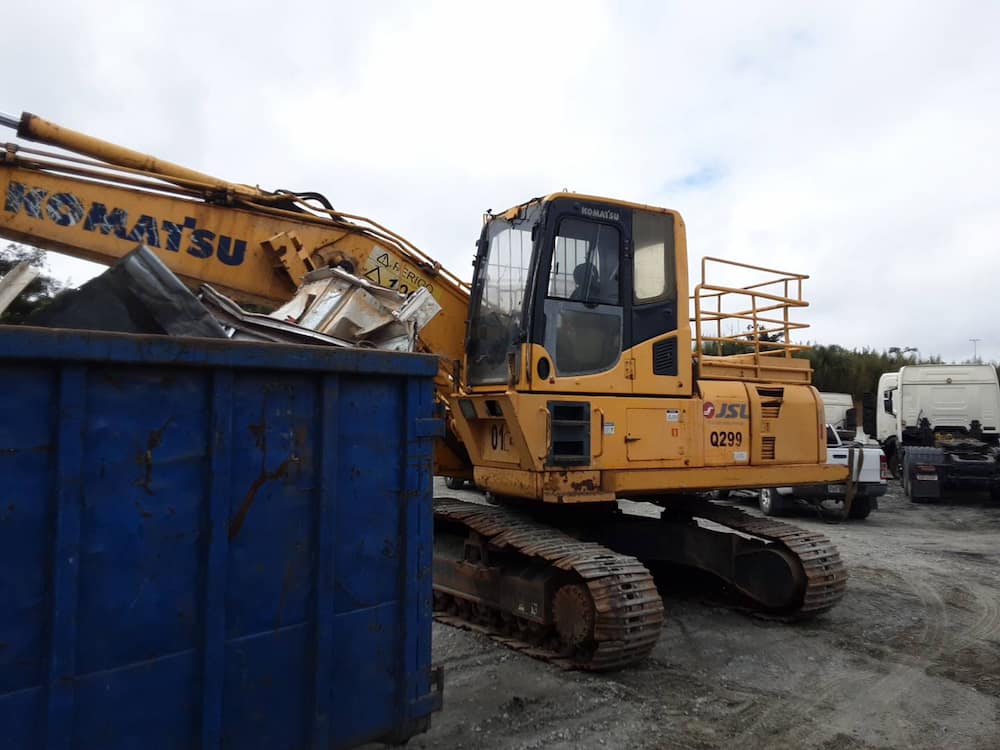 KOMATSU PC 200 LC