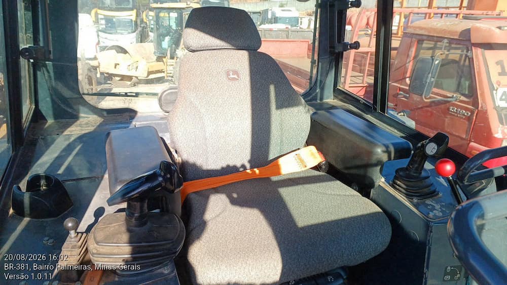JOHN DEERE TRATOR ESTEIRA 750J -II
