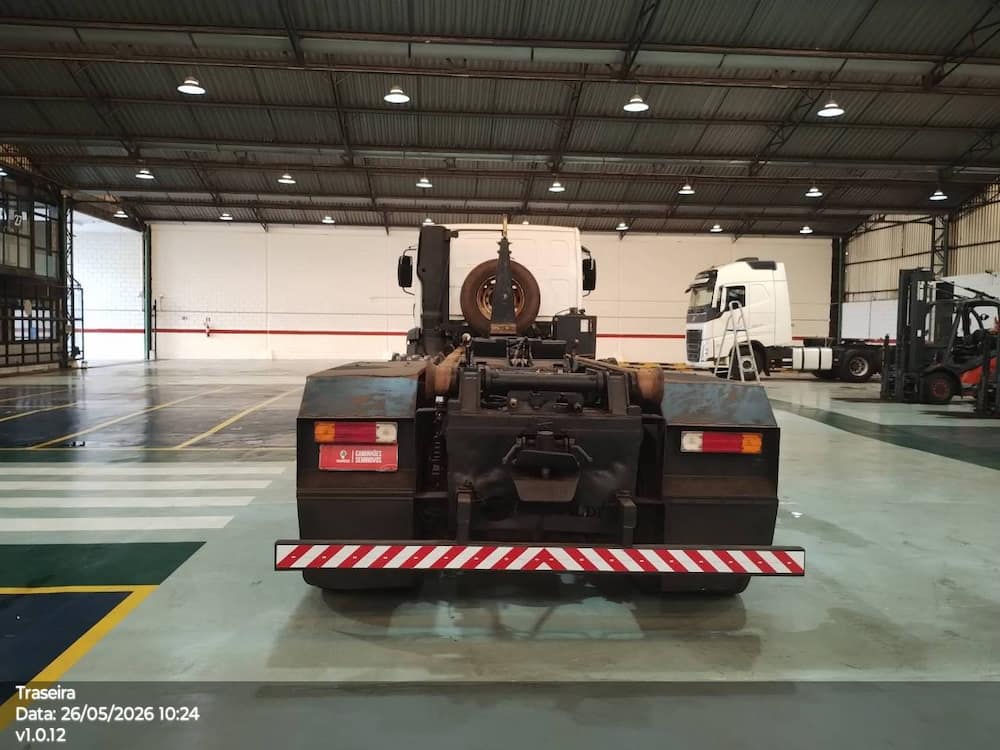 VOLKSWAGEN 31-330 E CONSTEL. 2P DIESEL E5 8X4