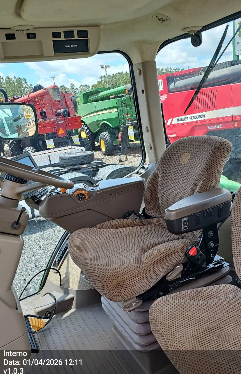 JONH DEERE 8270R