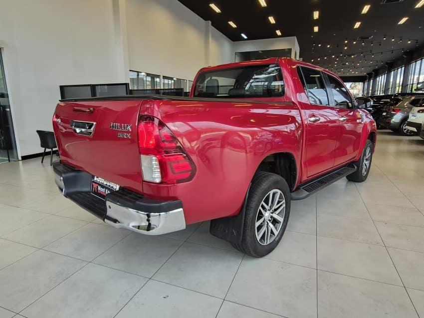 Toyota HILUX 2.8 SRX 4X4 CD 16V DIESEL 4P AUTOMÁTICO 2016/2017
