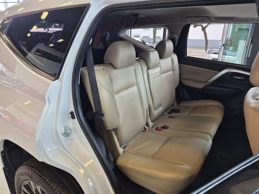 MITSUBISHI PAJERO SPORT HPE-S 2.4 DI-D 4X4 AT