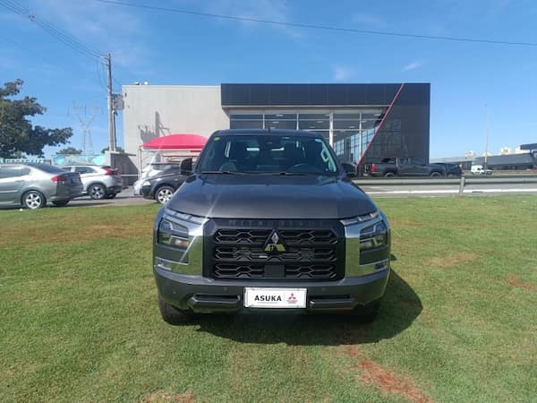 Mitsubishi TRITON 2.4 BITURBO DIESEL HPE-S 4X4 AUTOMÁTICO