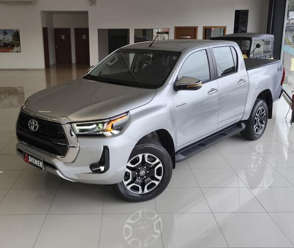 Toyota HILUX CD SRV 2.0 4X4 DIESEL AUT 2025