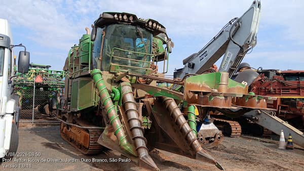 JOHN DEERE CH570
