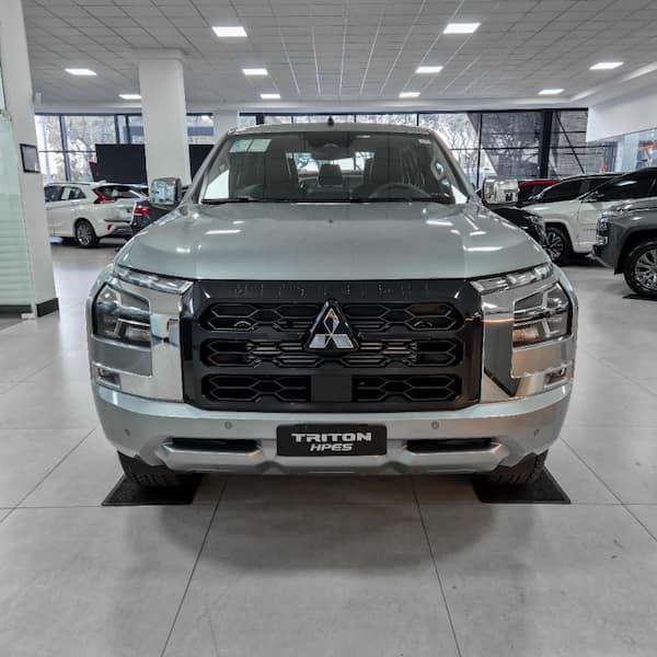 Mitsubishi TRITON 2.4 BITURBO DIESEL CD HPE-S 4X4 AUTOMÁTICO 2026/2027