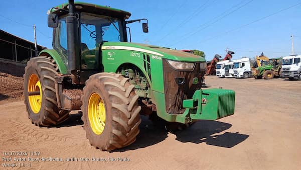 JOHN DEERE 8270R