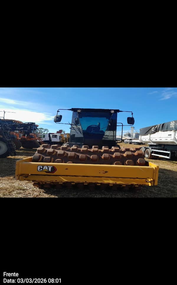 CATERPILLAR COMPACTADOR DE SOLO CSB54B