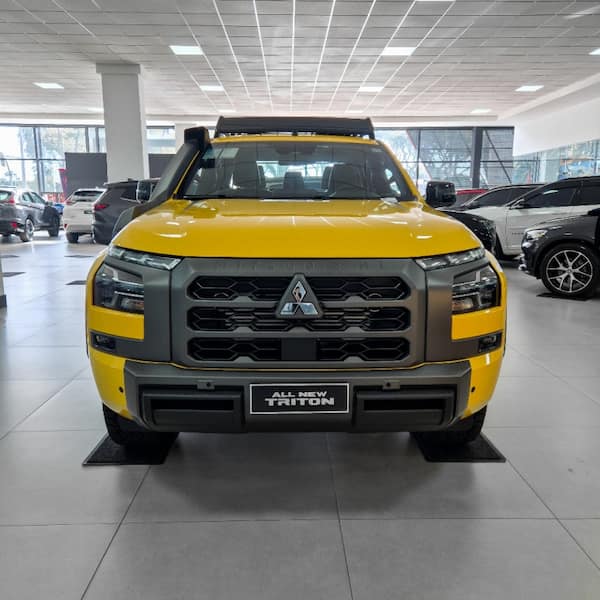 Mitsubishi TRITON 2.4 BITURBO DIESEL CD SAVANA 4X4 AUTOMÁTICO 2026/2026