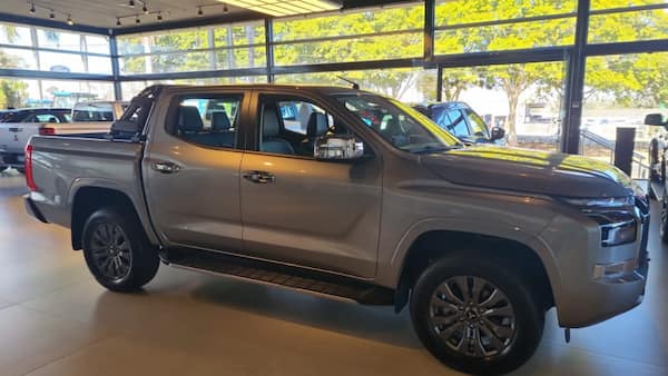 Mitsubishi TRITON HPE.S