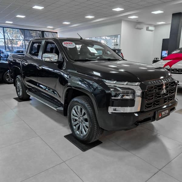 Mitsubishi TRITON 2.4 BITURBO DIESEL CD HPE-S 4X4 AUTOMÁTICO 2025/2026
