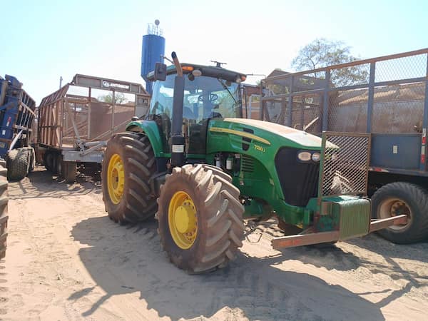 JOHN DEERE 7230J
