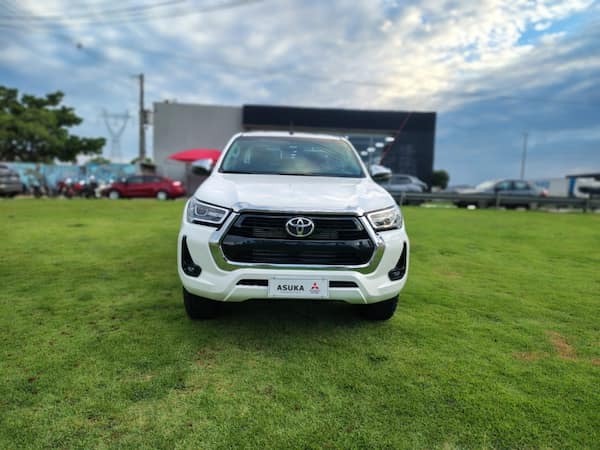 Toyota HILUX 2.8 D-4D TURBO DIESEL CD SRV 4X4 AUTOMÁTICO 2024/2024