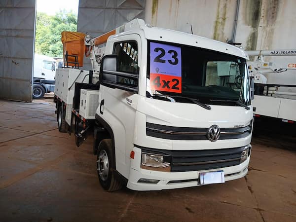 VOLKSWAGEN 11-180 DELIVERY 2P DIESEL E5