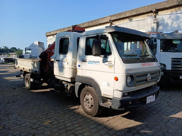 VOLKSWAGEN 10-160 E DELIVERY 2P DIESEL E5