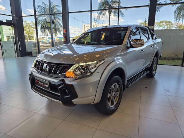 Mitsubishi L200 TRITON 2.4 16V TURBO DIESEL SPORT HPE CD 4P 4X4 AUTOMÁTICO 2018/2019