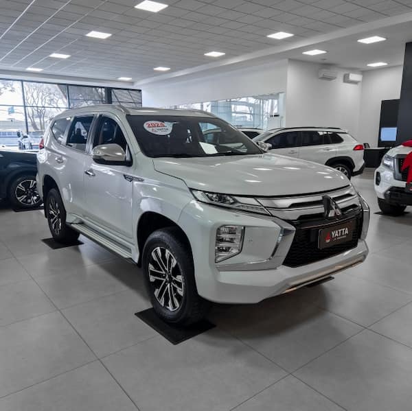 Mitsubishi PAJERO SPORT 2.4 16V MIVEC TURBO DIESEL HPE-S AWD AUTOMÁTICO 2023/2024