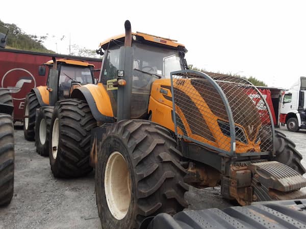 VALTRA TRATOR T230