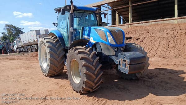 NEW HOLLAND T7 240
