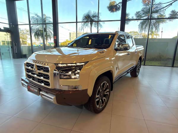 Mitsubishi TRITON 2.4 BITURBO DIESEL CD TERRA 4X4 AUTOMÁTICO 2026/2027
