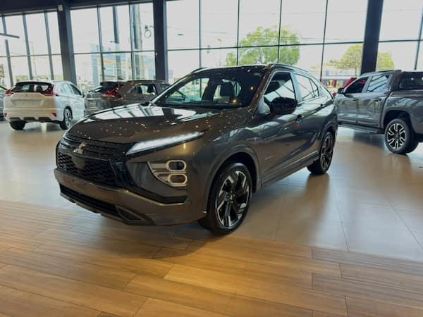 Mitsubishi ECLIPSE CROSS 1.5 MIVEC TURBO GASOLINA TARMAC CVT 2027/2027