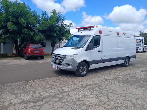 MERCEDES-BENZ 416 ALLT AMBULANCIA