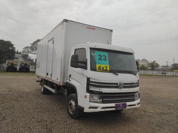 VOLKSWAGEN 11-180 DELIVERY 2P DIESEL E5