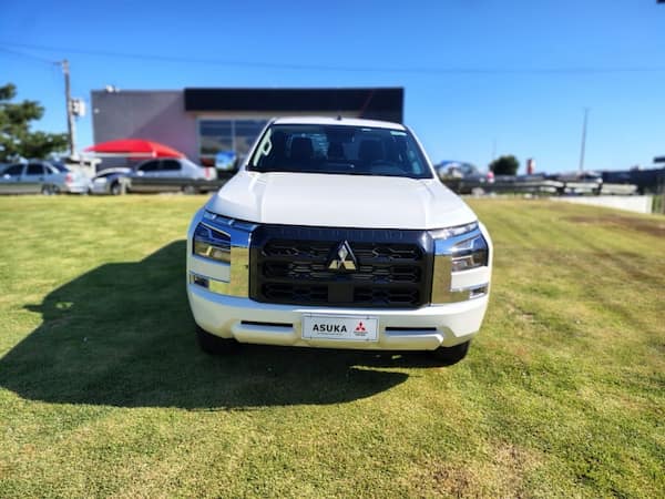 Mitsubishi TRITON 2.4 BITURBO DIESEL CD HPE 4X4 AUTOMÁTICO 2025/2026