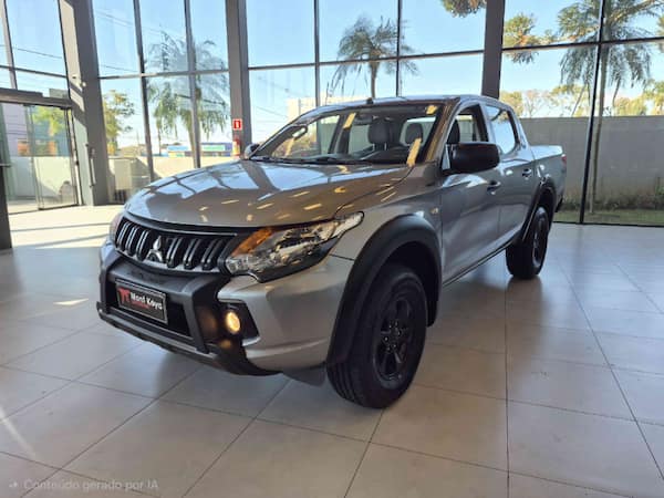 Mitsubishi L200 TRITON 2.4 16V TURBO DIESEL OUTDOOR GLX CD 4X4 MANUAL 2024/2025