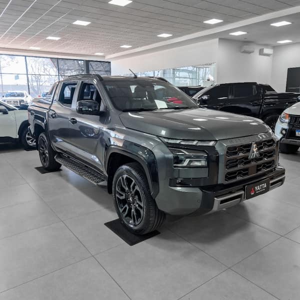 Mitsubishi TRITON 2.4 BITURBO DIESEL CD KATANA 4X4 AUTOMÁTICO 2026/2027